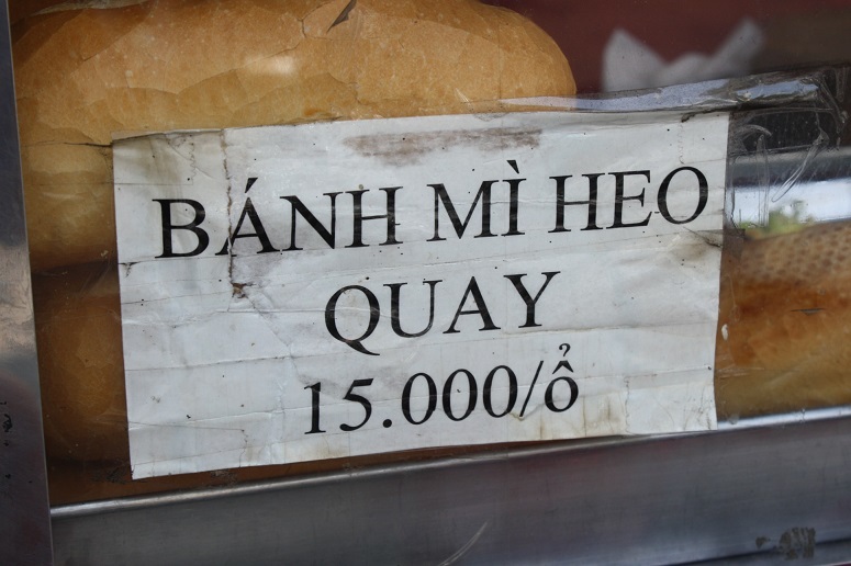 BANH MI HEO QUAY 15,000/o