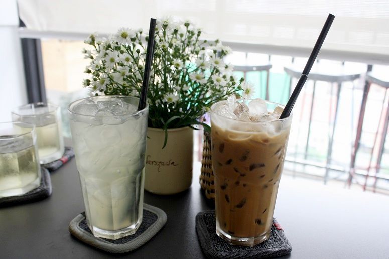 ベトナムコーヒーとレモネード