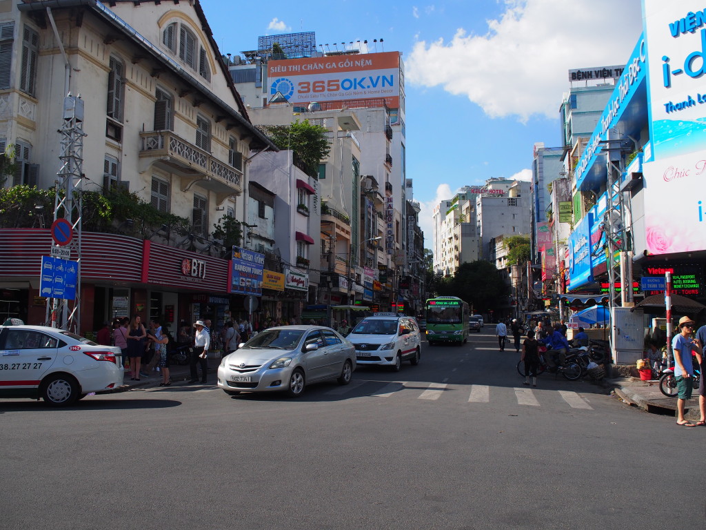 Thu Khoa Huan通りの様子