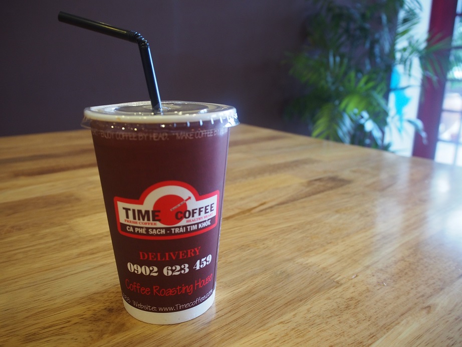 「TIME COFFE」のテイクアウト用カップ