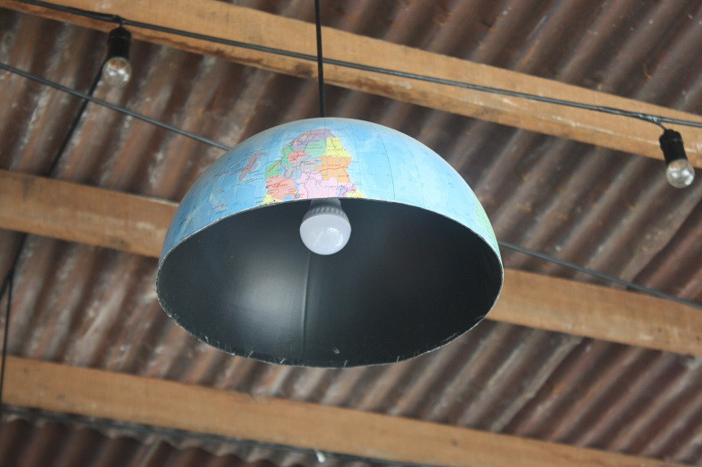地球儀ランプ
