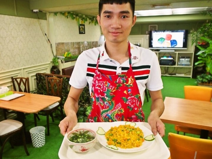 カラオケもあるベトナム料理店「HUONG VIET（フォンヴィエット）」