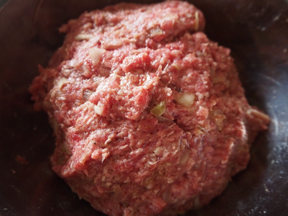 【レシピ付】牛肉ミンチの香草巻き“ボーラーロット”を作ろう♪ ※大葉でも代用可