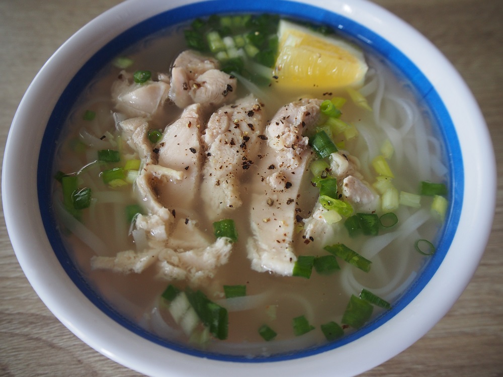 ケンミン 米粉専家 ベトナム風フォー 鶏がらスープ味【日本で買えるベトナム食材21】