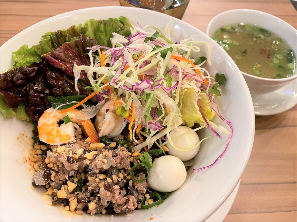 【名古屋市南区柴田】フーティウが美味！約90種類のベトナム料理を楽しめる「THE KONG」