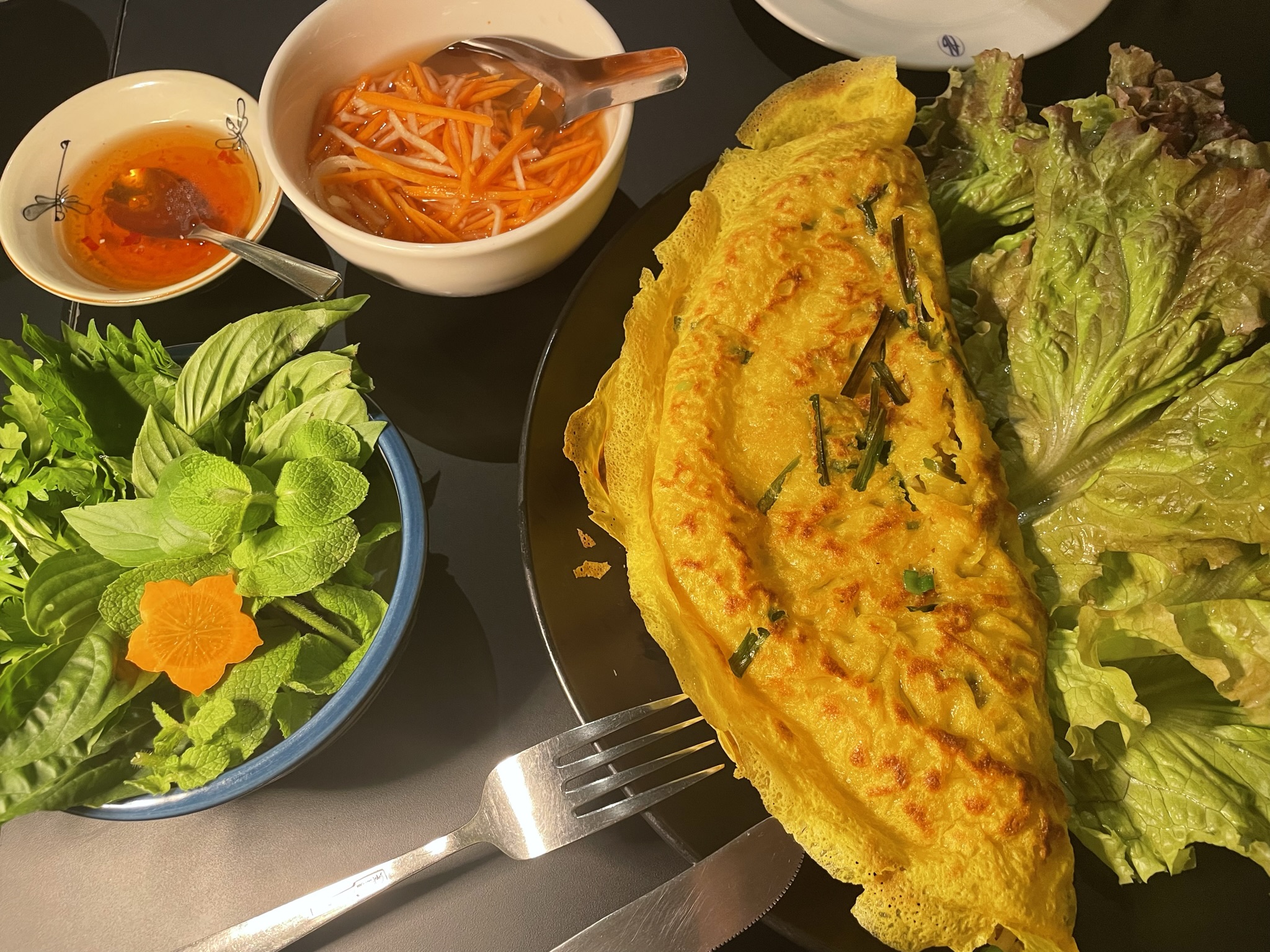 【名古屋市東区高岳】シックで上質な空間でいただくベトナム料理「アンナンブルーIZUMI168」